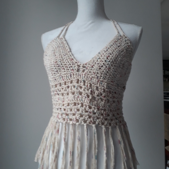 Handmade crochet halter top - Picture 2 of 3